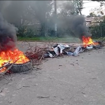 Padres del colegio “María Socorro” bloquean la Av. Quiñones exigiendo nueva infraestructura