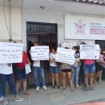 Crisis en el JEE de Maynas: más de 120 fiscalizadores protestan por falta de pagos