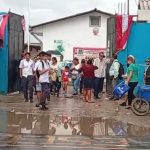 ¡La lluvia truncó la fiesta patria! I.E. Petronila Perea de Ferrando suspende desfile cívico por intempestivo aguacero